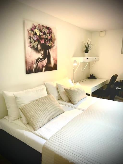 Downtown In Ten - Free Parking Appartement Gotenburg Buitenkant foto
