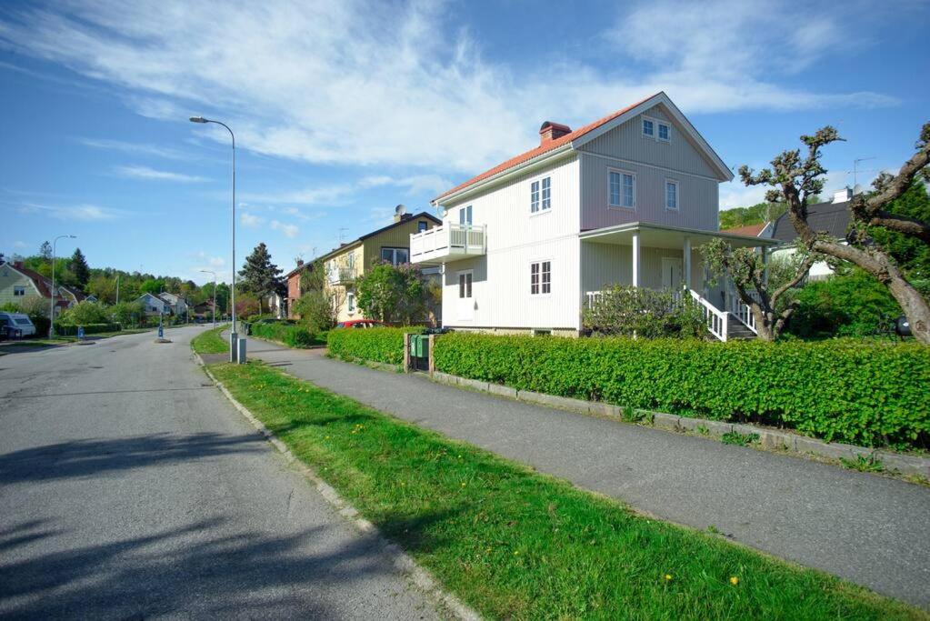 Downtown In Ten - Free Parking Appartement Gotenburg Buitenkant foto