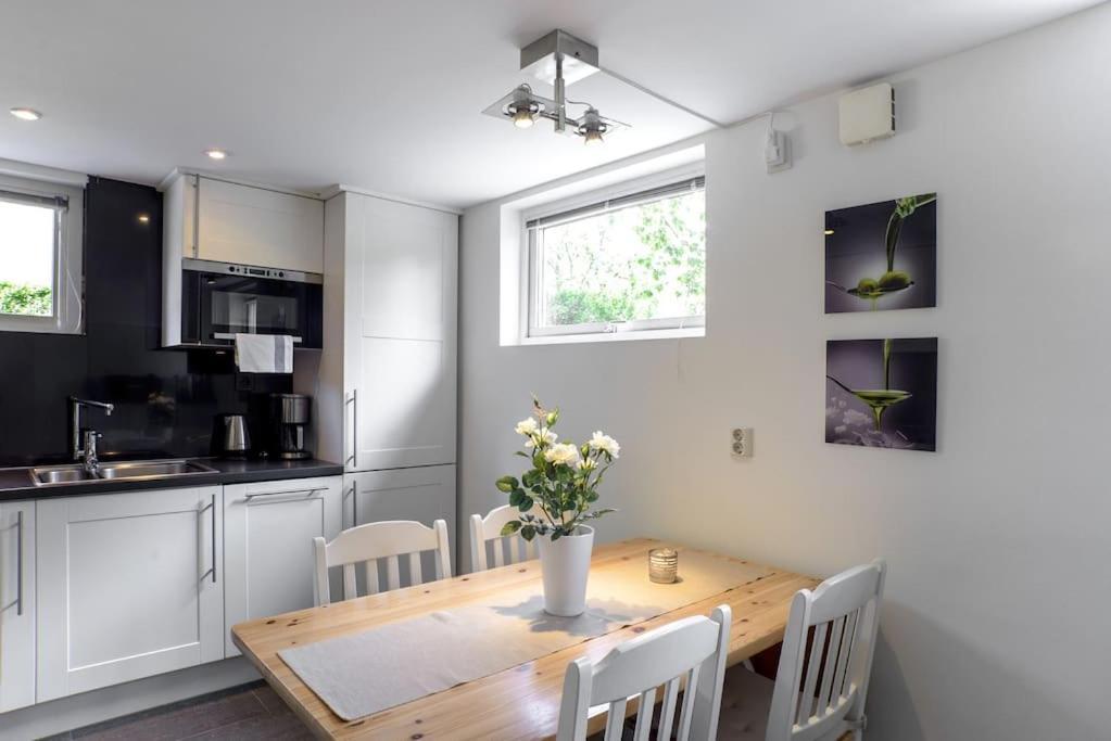 Downtown In Ten - Free Parking Appartement Gotenburg Buitenkant foto