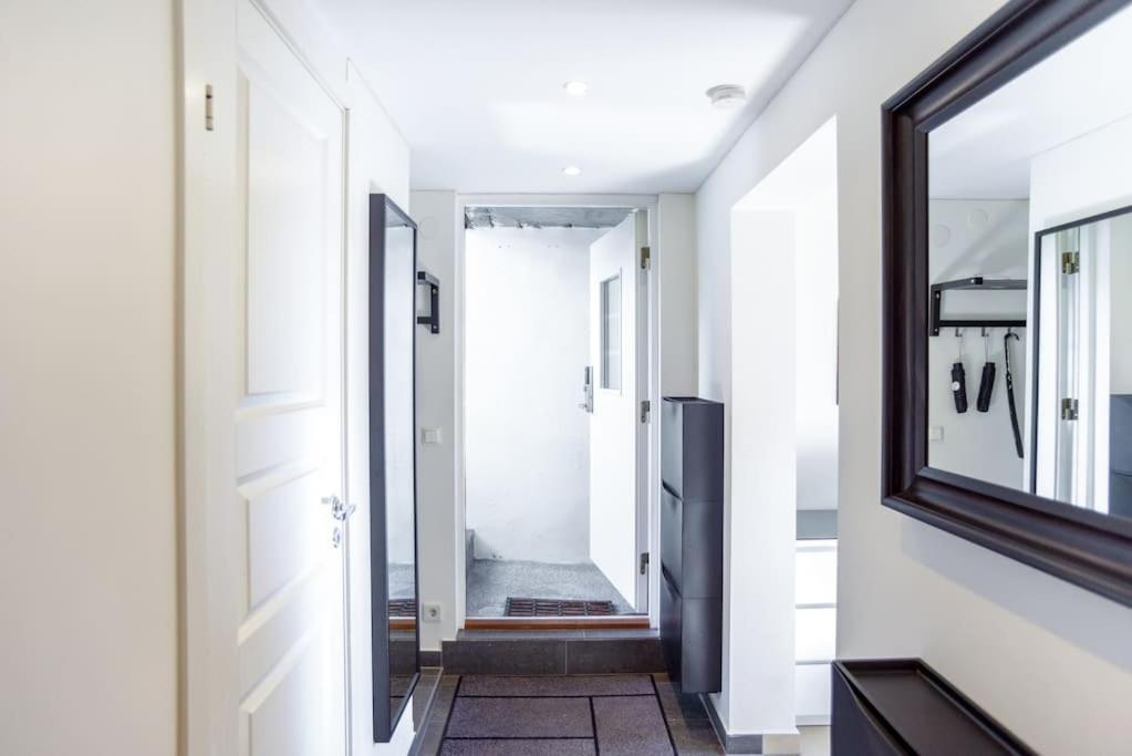 Downtown In Ten - Free Parking Appartement Gotenburg Buitenkant foto