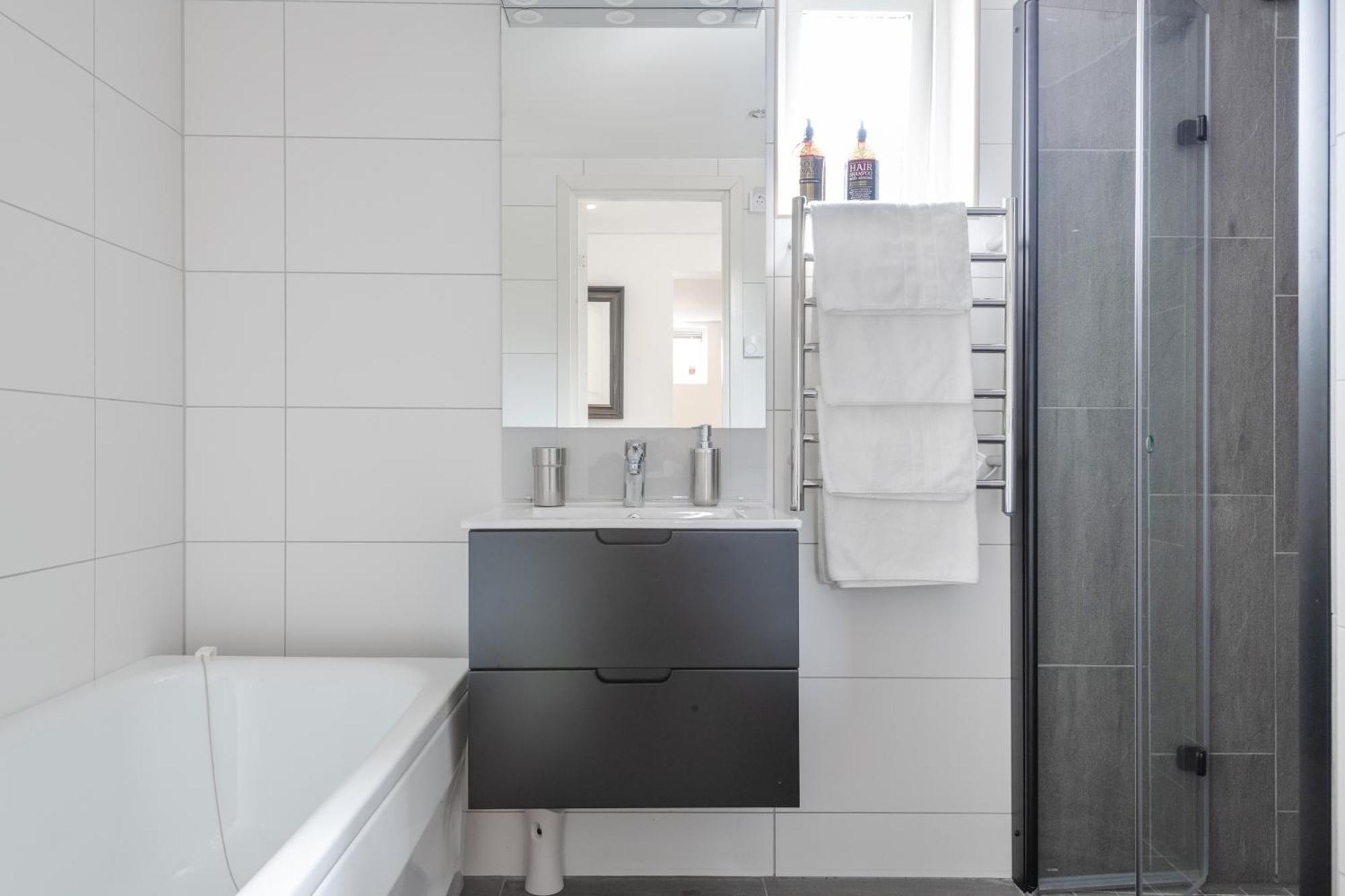 Downtown In Ten - Free Parking Appartement Gotenburg Buitenkant foto